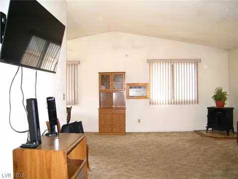 Living - 1010 75th East St, Ely, NV 89301 photo 3 of 4