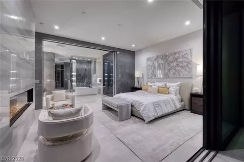 Bedroom - 19 Boulderback Dr, Henderson, NV 89012 photo 6 of 7