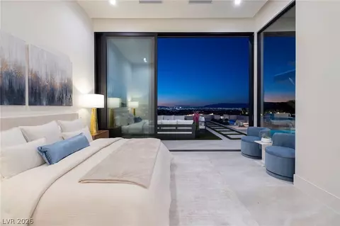 Bedroom - 19 Boulderback Dr, Henderson, NV 89012 photo 3 of 7