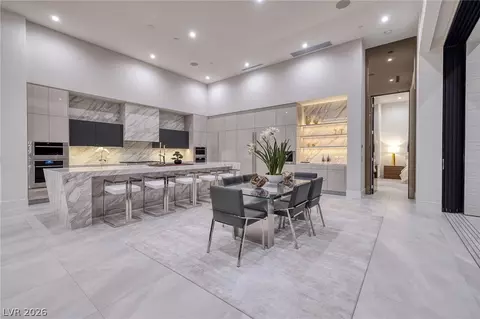 Kitchen - 19 Boulderback Dr, Henderson, NV 89012 photo 4 of 6