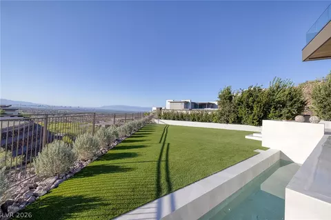 Exterior - 19 Boulderback Dr, Henderson, NV 89012 photo 21 of 32