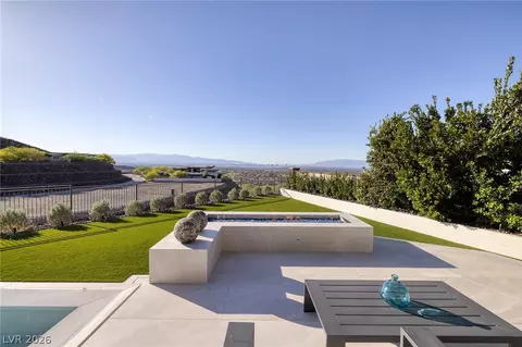 Exterior - 19 Boulderback Dr, Henderson, NV 89012 photo 20 of 32