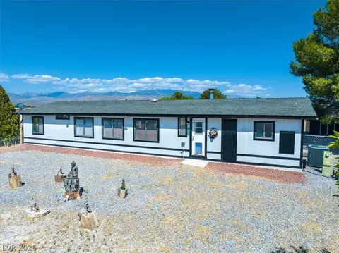 5271 Bonnie St, Pahrump, NV 89048
