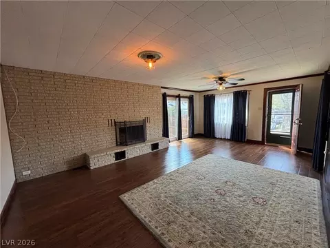 Living - 844 Murry St, Ely, NV 89301 photo 2 of 3