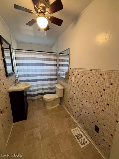 Bath - 844 Murry St, Ely, NV 89301 photo 1 of 6