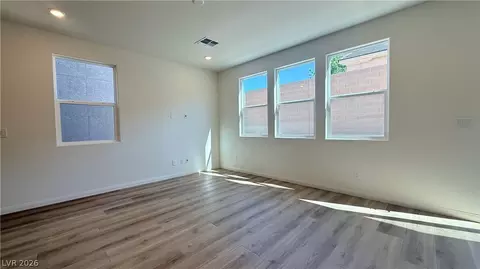 Living - 9243 Broome Ct, Las Vegas, NV 89148 photo 2 of 4