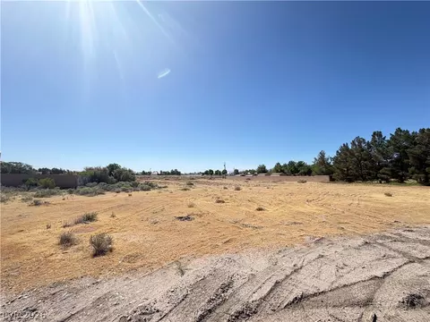 1741 Red Rock Dr, Pahrump, NV 89048