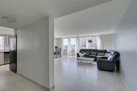 205 E Harmon Ave #511, Las Vegas, NV 89169