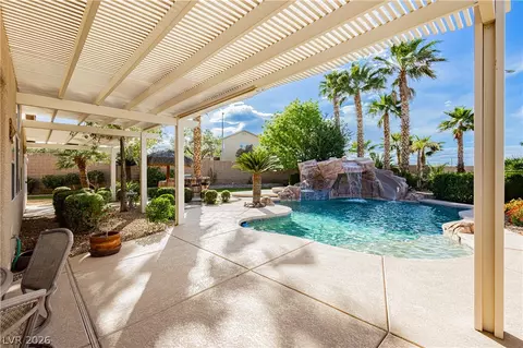 8932 Mannix Ct, Las Vegas, NV 89143