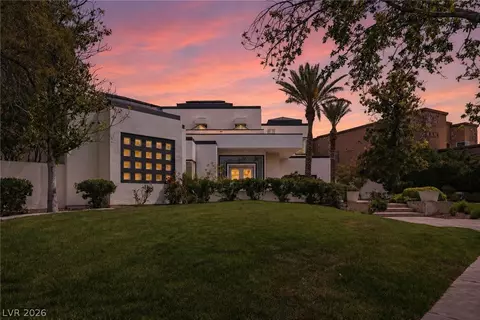 8821 Greensboro Ln, Las Vegas, NV 89134