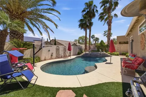 327 Quiet Harbor Dr, Henderson, NV 89052