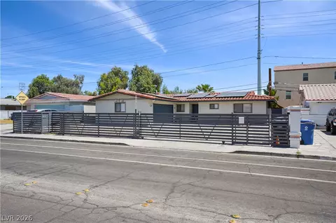 213 Shadow Ln, Las Vegas, NV 89106