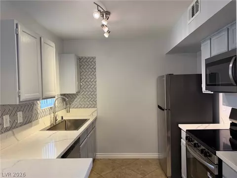 6650 W Warm Springs Rd #2174, Las Vegas, NV 89118