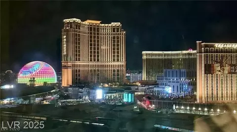 2000 N Fashion Show Dr #3818, Las Vegas, NV 89109