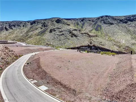 51 Rockstream Dr, Henderson, NV 89012