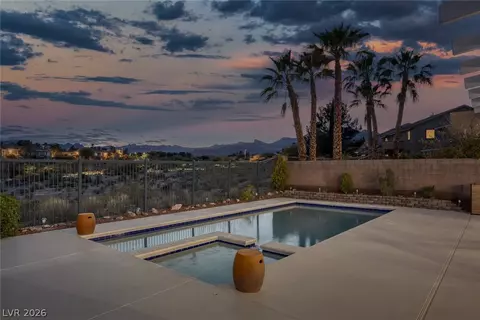 10745 Elk Lake Dr, Las Vegas, NV 89144