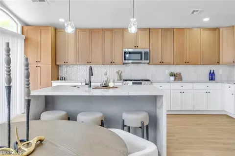 1143 Sierra Laurel Ct, Henderson, NV 89014
