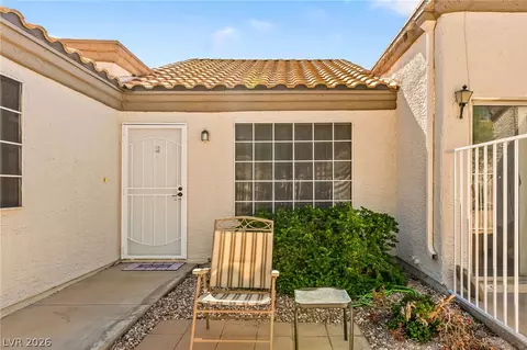 2136 Pebble Creek Ln, Laughlin, NV 89029