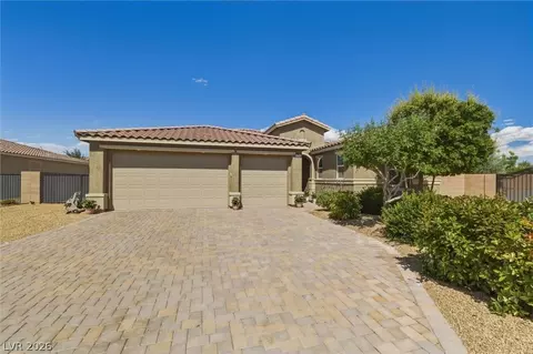 4700 Suntree Ct, Pahrump, NV 89061