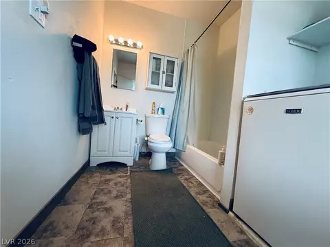 Bath - 1265 Avenue C, Ely, NV 89301 photo 2 of 3
