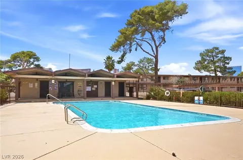 3720 Royal Crest St #21, Las Vegas, NV 89119