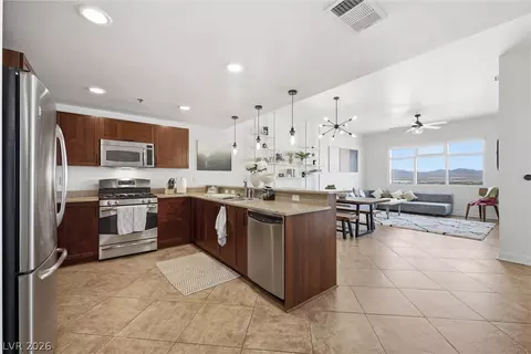 150 Las Vegas Blvd #2004, Las Vegas, NV 89101