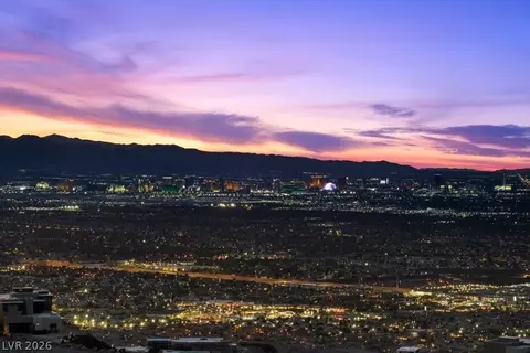 576 Magma Peak Dr, Henderson, NV 89012