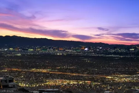 576 Magma Peak Dr, Henderson, NV 89012