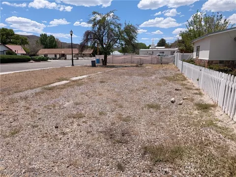 319 S Spring St, Caliente, NV 89008 photo 2