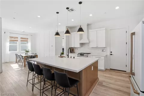 10125 Pleasant Knoll Ave, Las Vegas, NV 89166