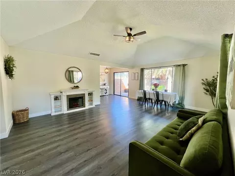 301 Misty Isle Ln #A, Las Vegas, NV 89107