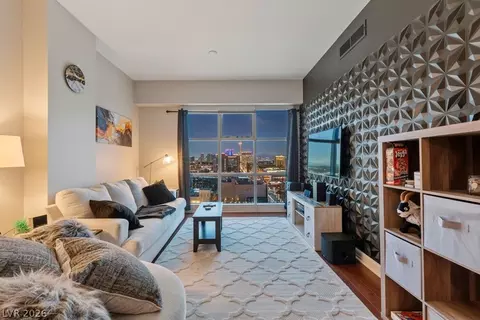 150 Las Vegas Blvd #1608, Las Vegas, NV 89101