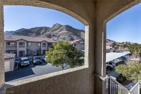 3320 Cactus Shadow St #204, Las Vegas, NV 89129