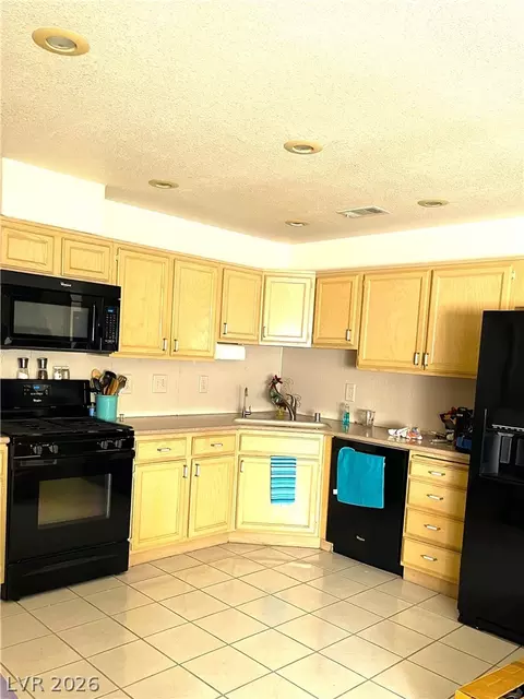 Kitchen - 2194 Camel Mesa Dr, Laughlin, NV 89029 photo 1 of 2