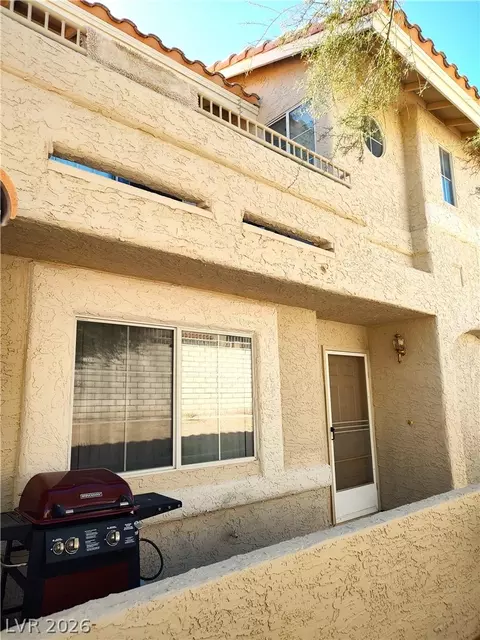 2194 Camel Mesa Dr, Laughlin, NV 89029