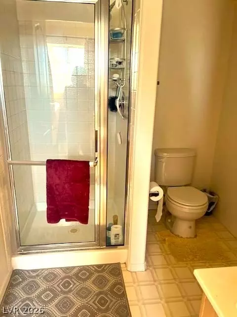 Bath - 2194 Camel Mesa Dr, Laughlin, NV 89029 photo 4 of 7
