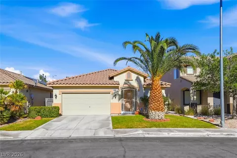 3246 Crown Cove Ct, Las Vegas, NV 89117