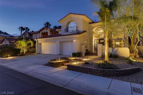 8212 Paseo Vista Dr, Las Vegas, NV 89128