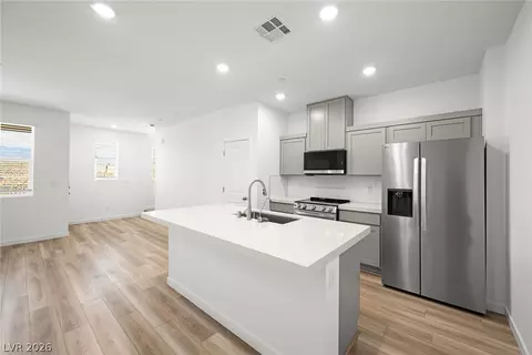 8821 Grabill Spruce St, Las Vegas, NV 89166