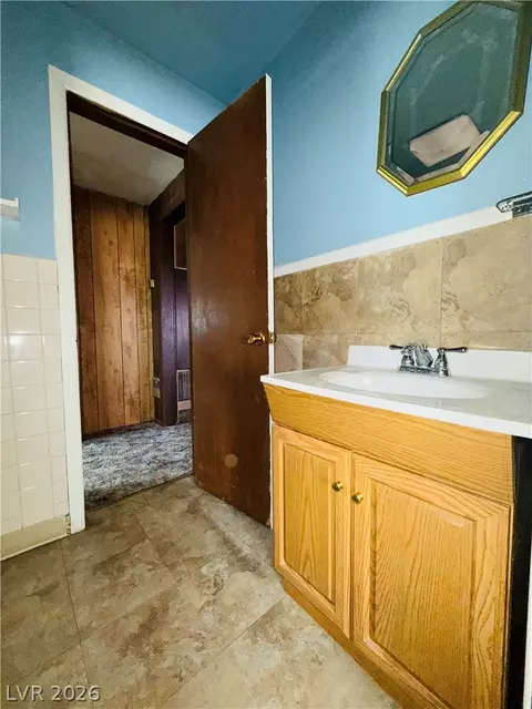 Bath - 405 Parker Ave, Ely, NV 89301 photo 1 of 2