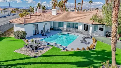 1740 Oval Cir, Las Vegas, NV 89117
