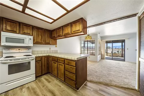 701 Bourbon St #G4, Pahrump, NV 89048