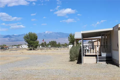 3851 W Donner St, Pahrump, NV 89048