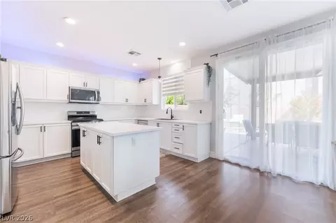 9762 Valmeyer Ave, Las Vegas, NV 89148