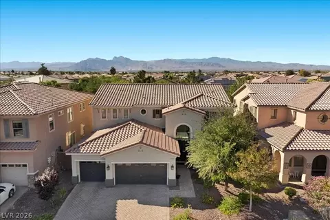7025 Puetollano Dr, North Las Vegas, NV 89084