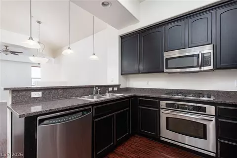 38 E Serene Ave #318, Las Vegas, NV 89123