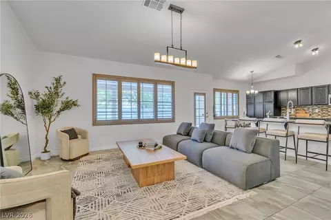 8528 Highland View Ave, Las Vegas, NV 89145