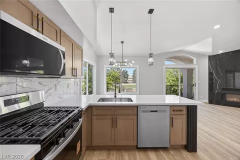 4820 Black Bear Rd #201, Las Vegas, NV 89149