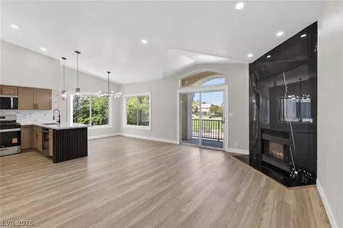 4820 Black Bear Rd #201, Las Vegas, NV 89149