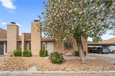 4247 Rollingstone Dr, Las Vegas, NV 89103